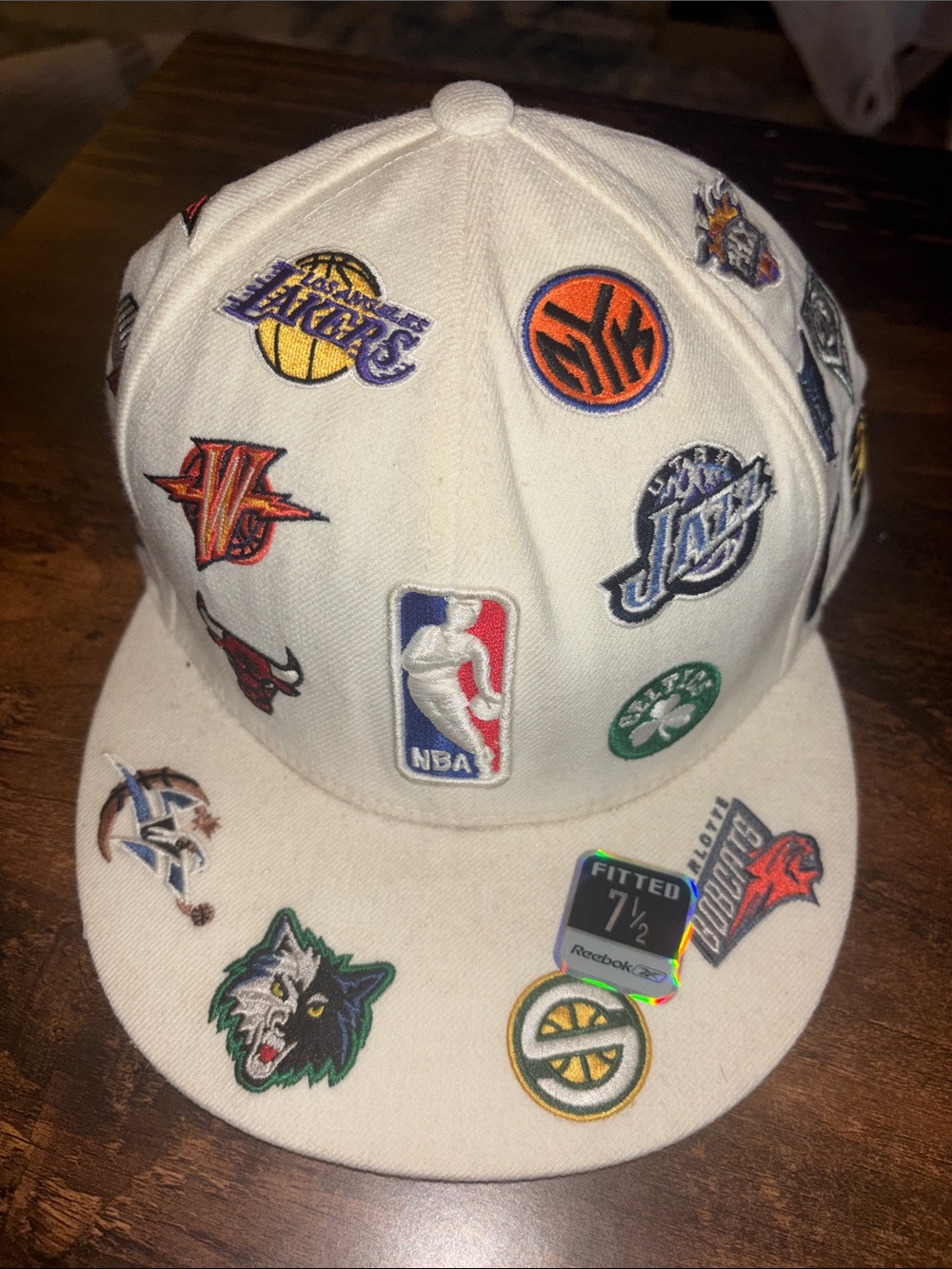 Reebok White NBA Patch Logo Fitted Cap Size 7 1/2